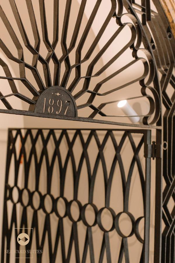 Castelar Palace & Spa By Seaward Suites Villajoyosa Bagian luar foto